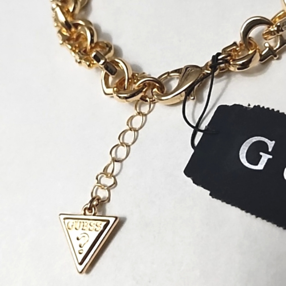 GUESS Gold Tone G-Link Chain Bracelet - Picture 3 of 4